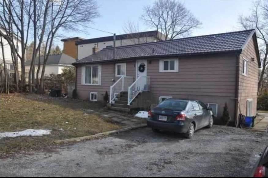 1 Lakeside Cres Ave - Photo 1