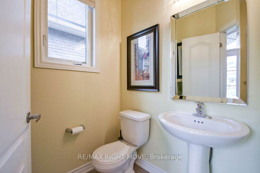 https://bt-photos.global.ssl.fastly.net/toronto/orig_boomver_1_S13008508-1.jpg