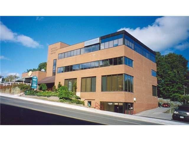 135 Bayfield St - Photo 1