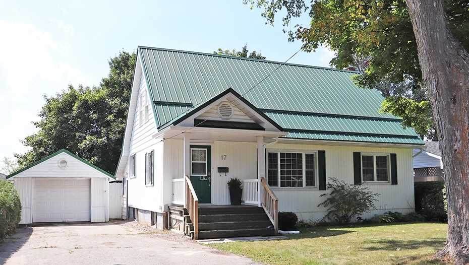 17 Derby St, Orillia, ON L3V 5R4 (S4887485) The Ramos Team
