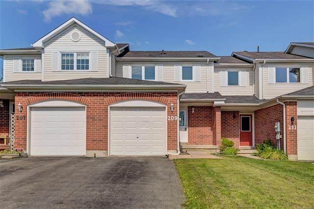 209 Pickett Cres - Photo 1