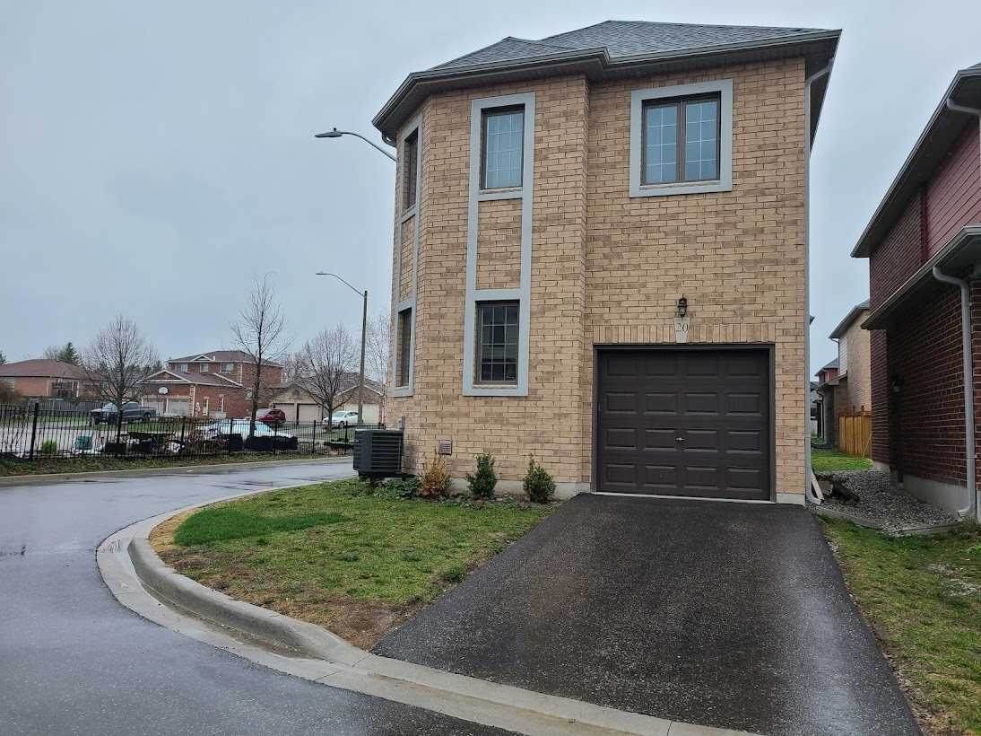 20 Bedford Estates Cres - Photo 1