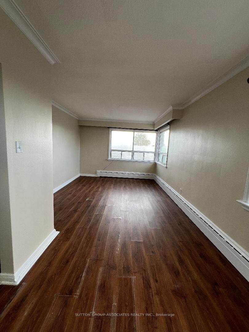 125 Ewart Avenue - Photo 1