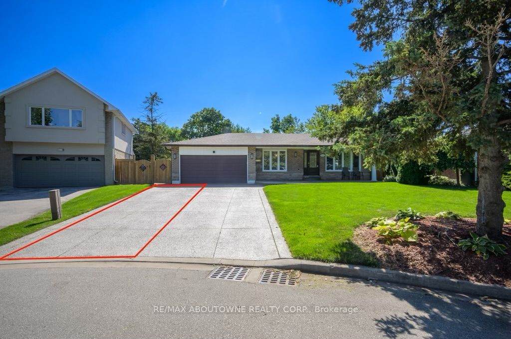 2444 Woburn Crescent - Photo 1