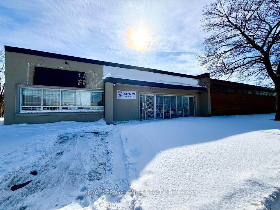 5 Racine Road - Photo 1