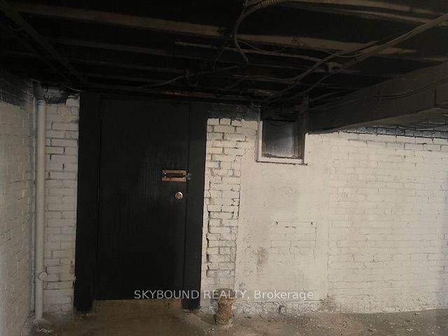 https://bt-photos.global.ssl.fastly.net/toronto/orig_boomver_1_W12841376-1.jpg