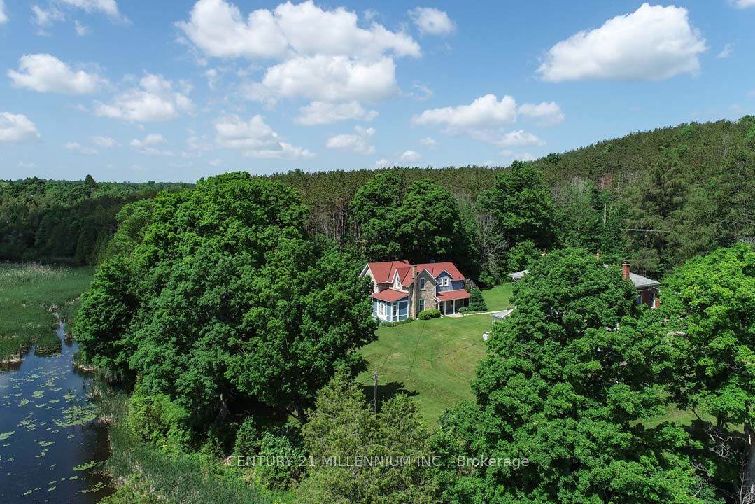 1380 Queen Street - Photo 1