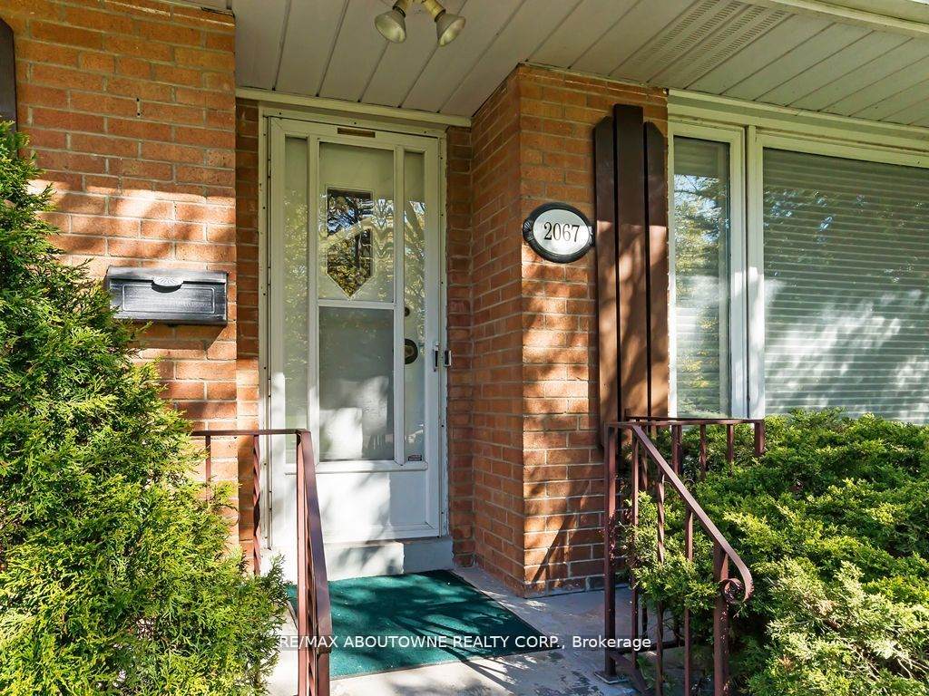 https://bt-photos.global.ssl.fastly.net/toronto/orig_boomver_1_W12949454-1.jpg