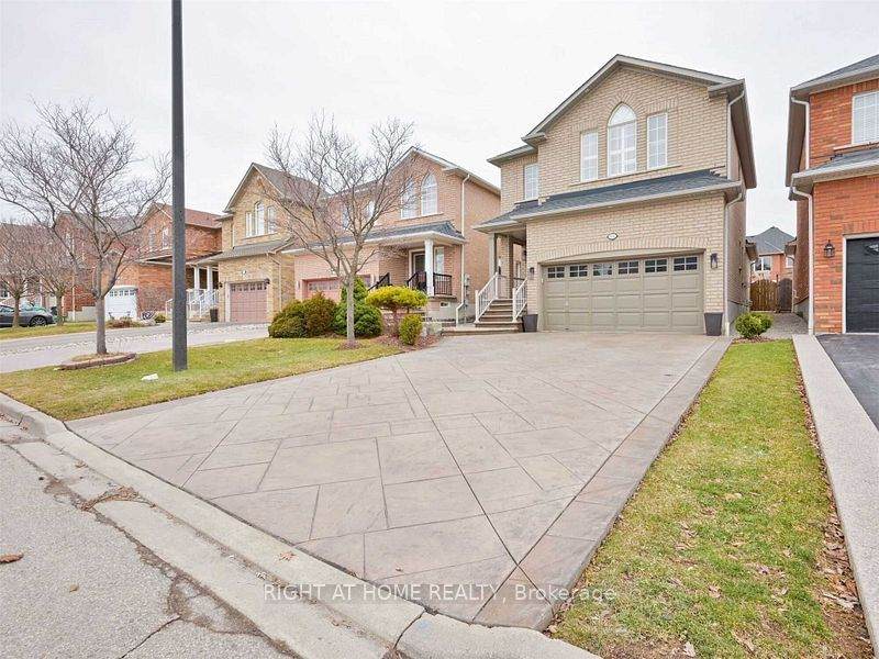 https://bt-photos.global.ssl.fastly.net/toronto/orig_boomver_1_W12950684-1.jpg