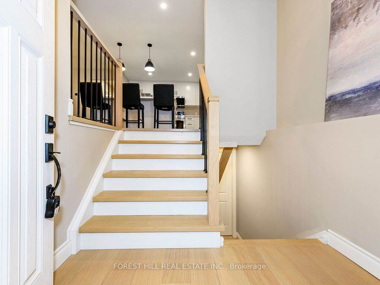 https://bt-photos.global.ssl.fastly.net/toronto/orig_boomver_1_W13013416-1.jpg