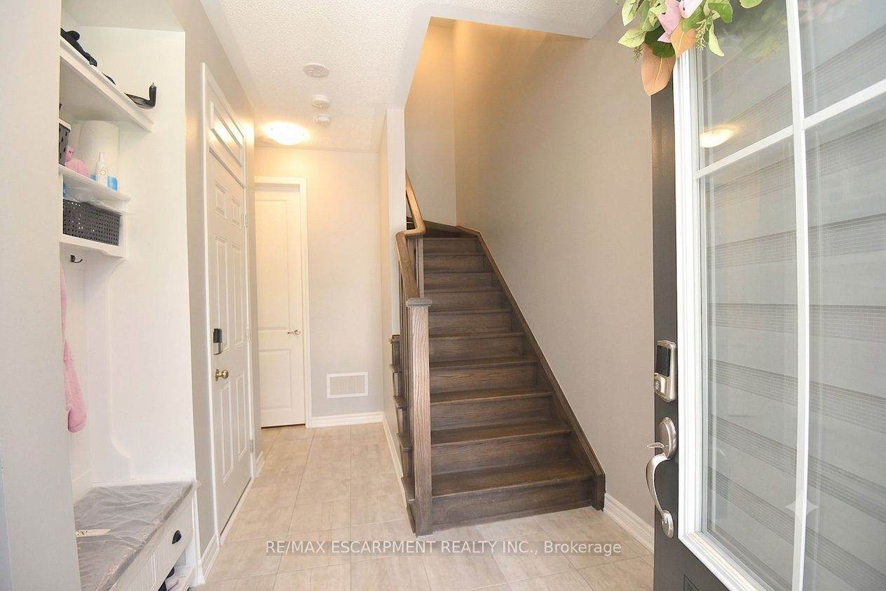 https://bt-photos.global.ssl.fastly.net/toronto/1280_boomver_1_W13491710-1.jpg