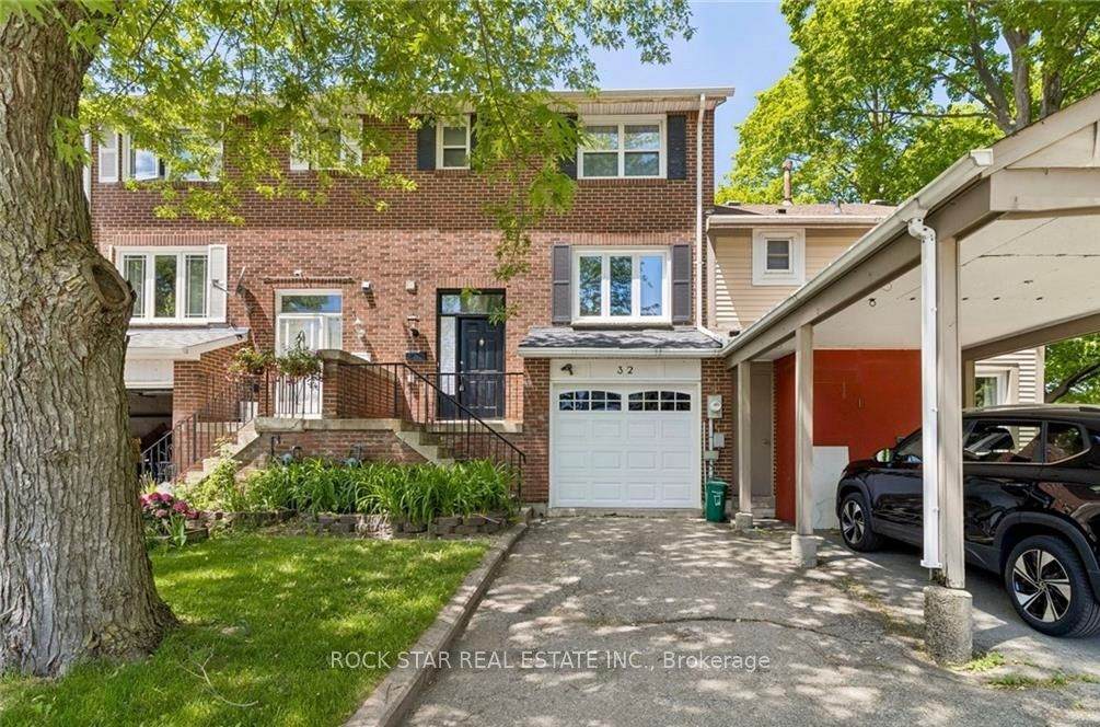 32 Lansing Square - Photo 1