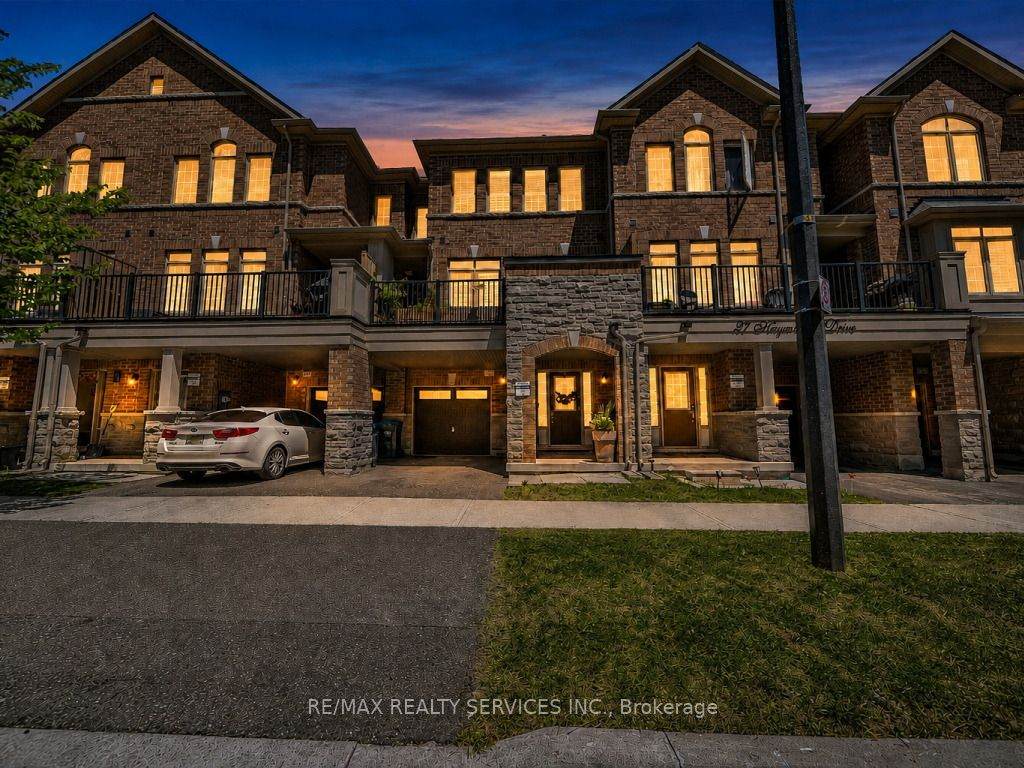 https://bt-photos.global.ssl.fastly.net/toronto/orig_boomver_1_W13570926-1.jpg