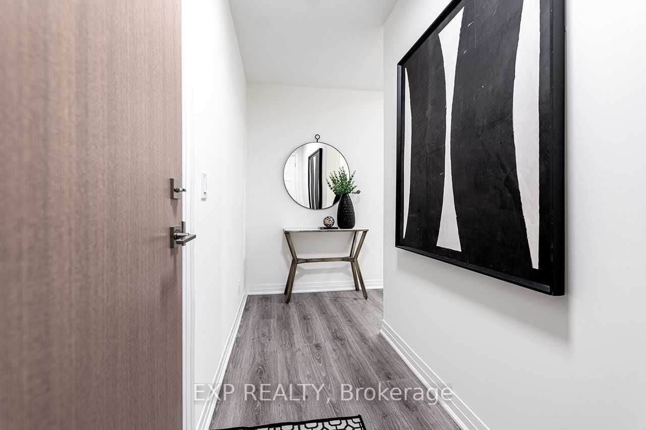 https://bt-photos.global.ssl.fastly.net/toronto/orig_boomver_1_W13618876-1.jpg