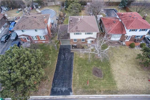 31 Evesham Cres - Photo 1