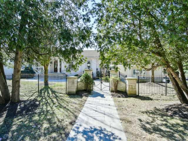 1442 Birchview Dr - Photo 1