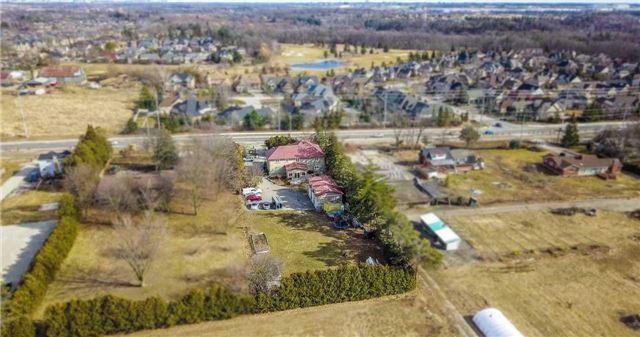 1598 Queen St - Photo 1