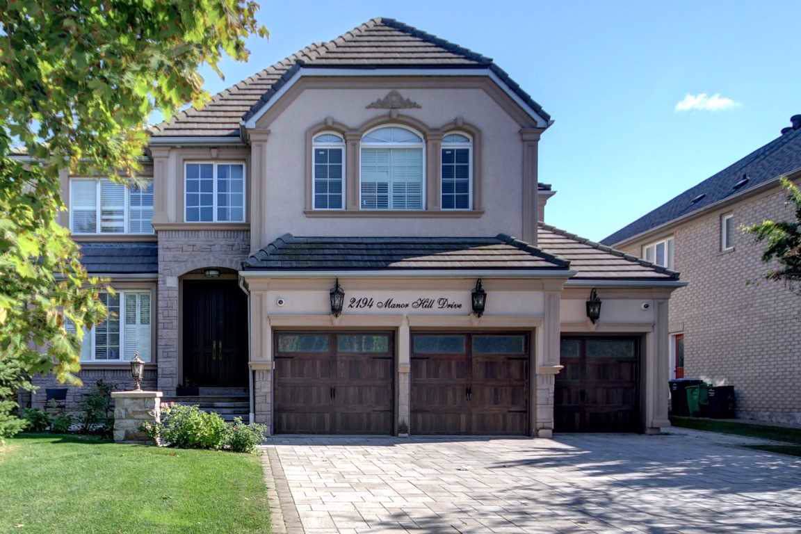 2194 Manor Hill Dr - Photo 1