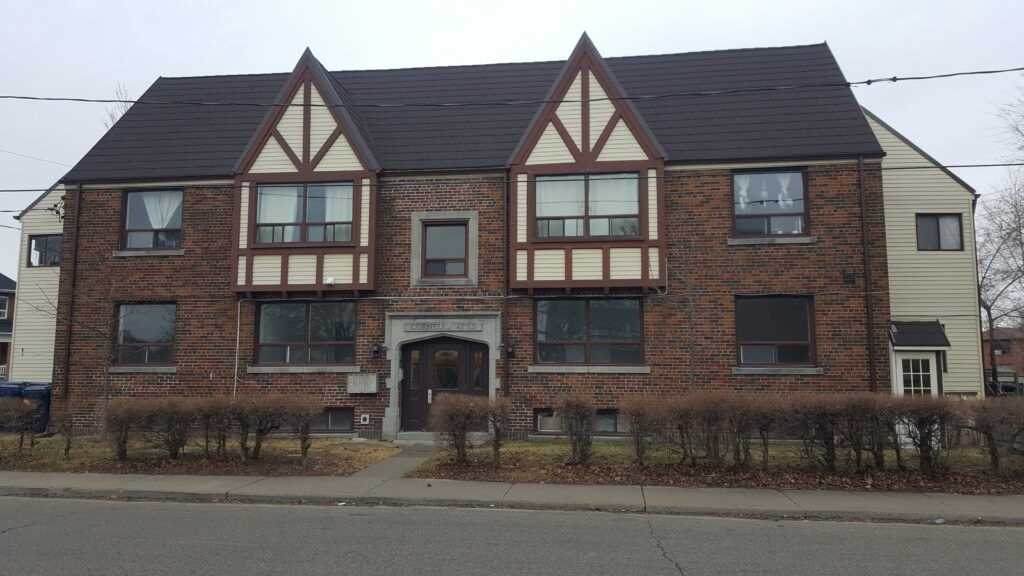 44 Bartonville Ave - Photo 1