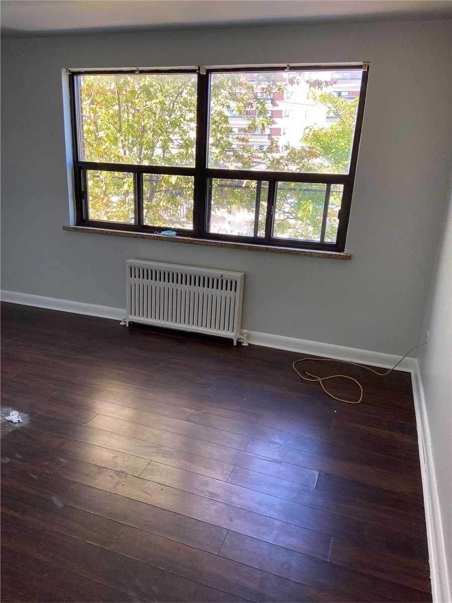 3261A Lake Shore Blvd - Photo 1