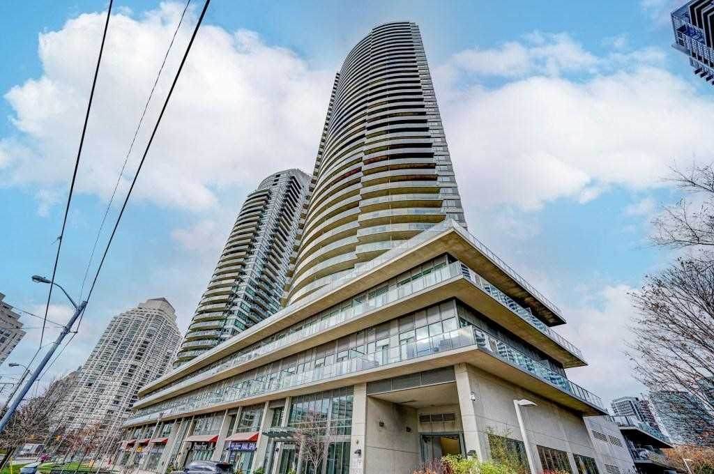 2230 Lake Shore Blvd - Photo 1