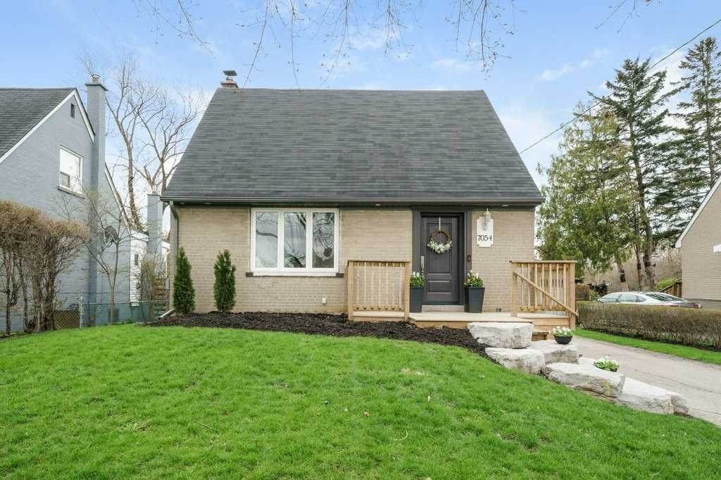 7054 Justine Dr - Photo 1