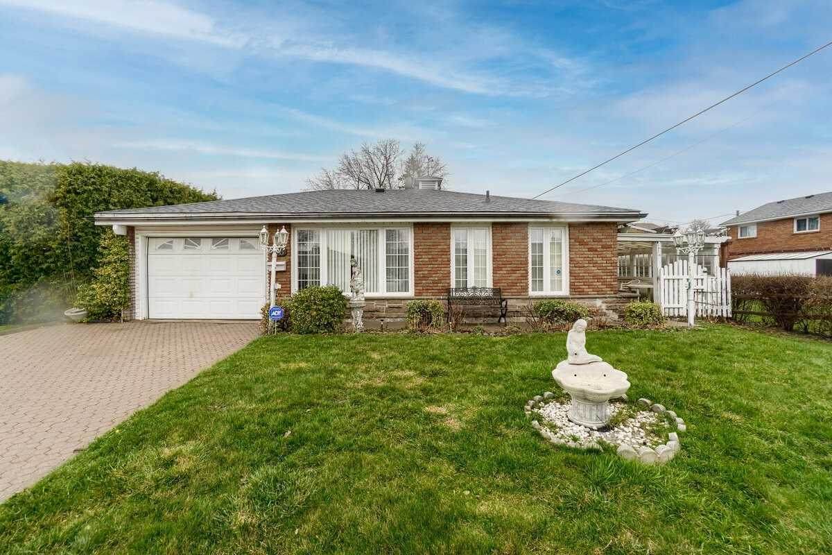 28 Benton St - Photo 1