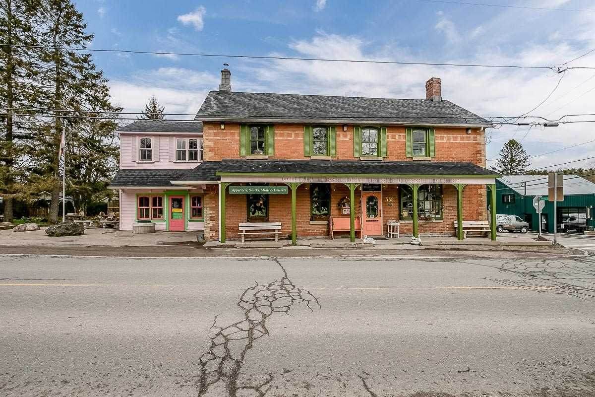 758 Bush St - Photo 1