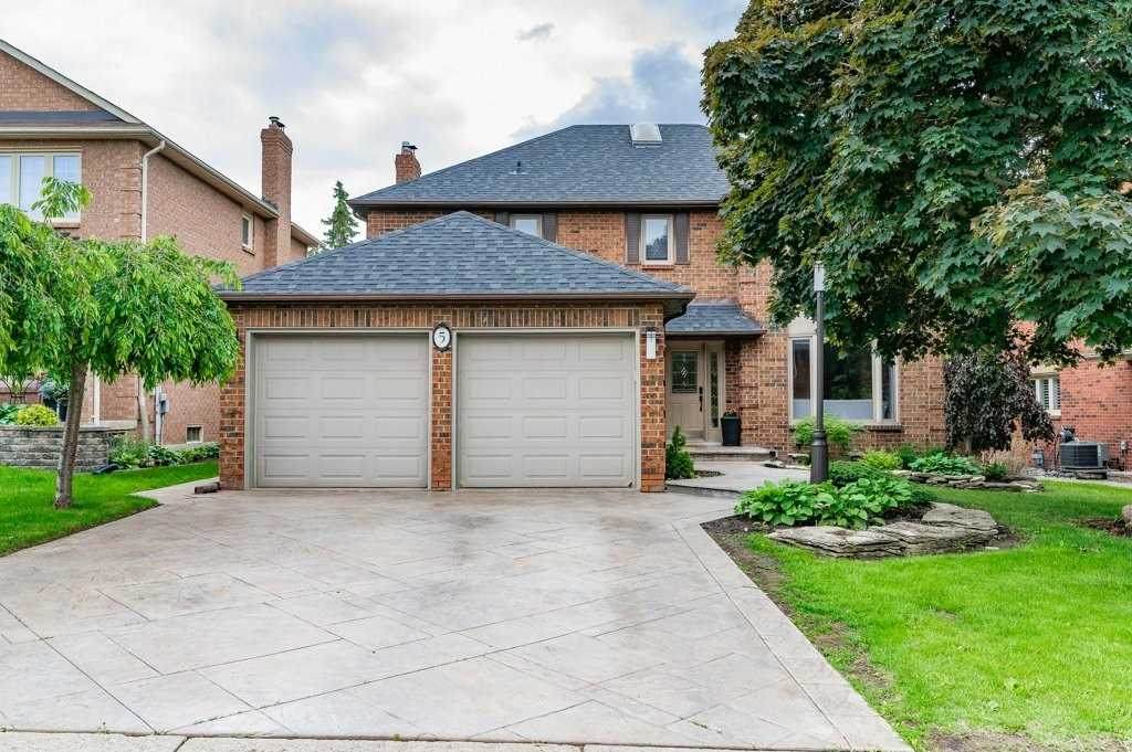 5 Christie Dr - Photo 1