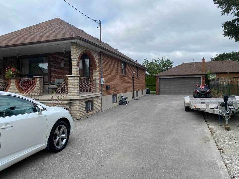 8 Lady York Ave - Photo 1