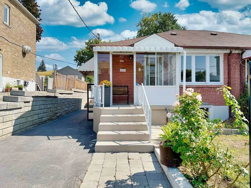 469 Gilbert Ave - Photo 1