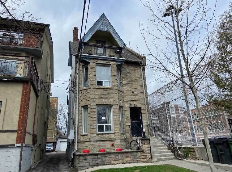 164 Close Ave - Photo 1