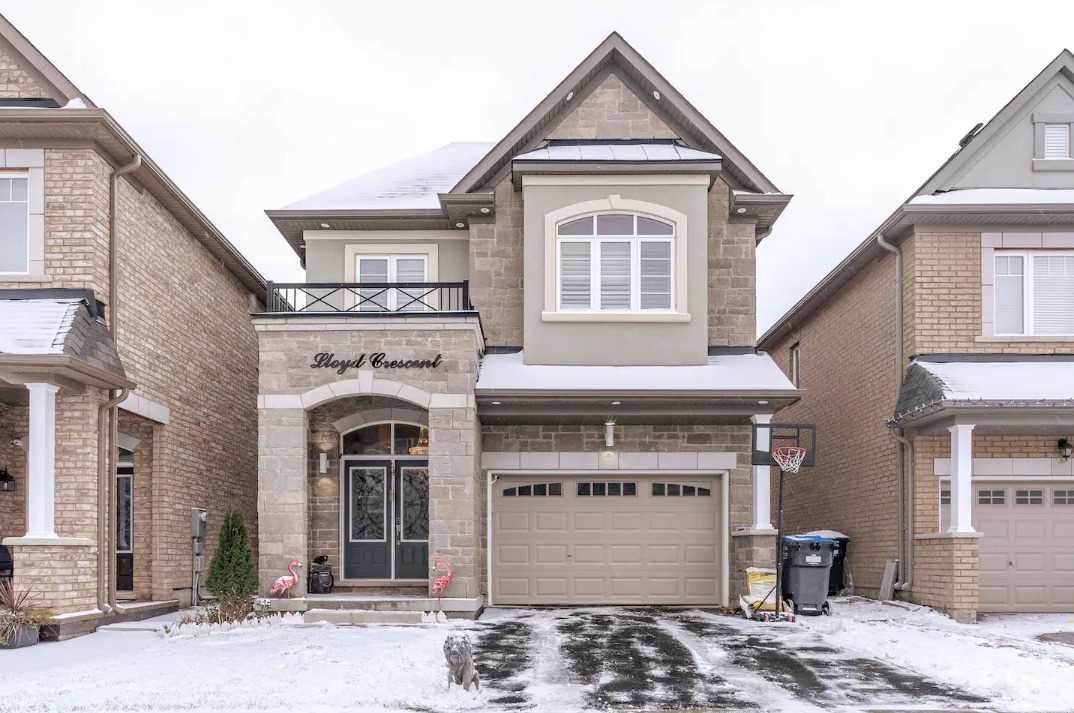 70 Lloyd Cres - Photo 1