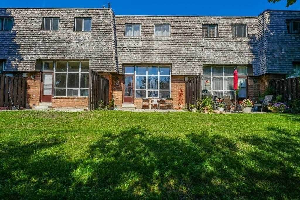 44 Briar Path Dr - Photo 1