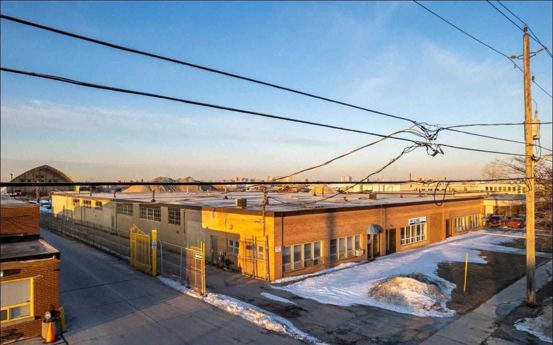 119 Toryork Dr - Photo 1