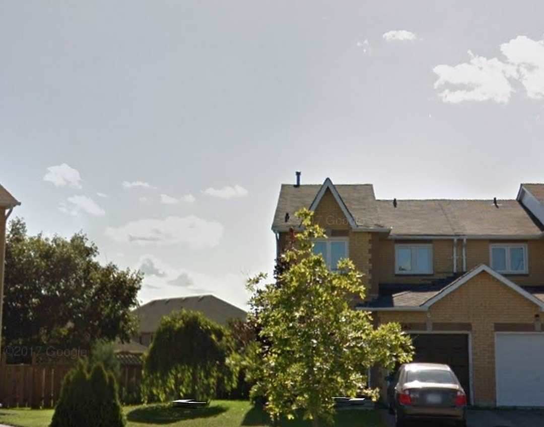 142 Howard Cres - Photo 1