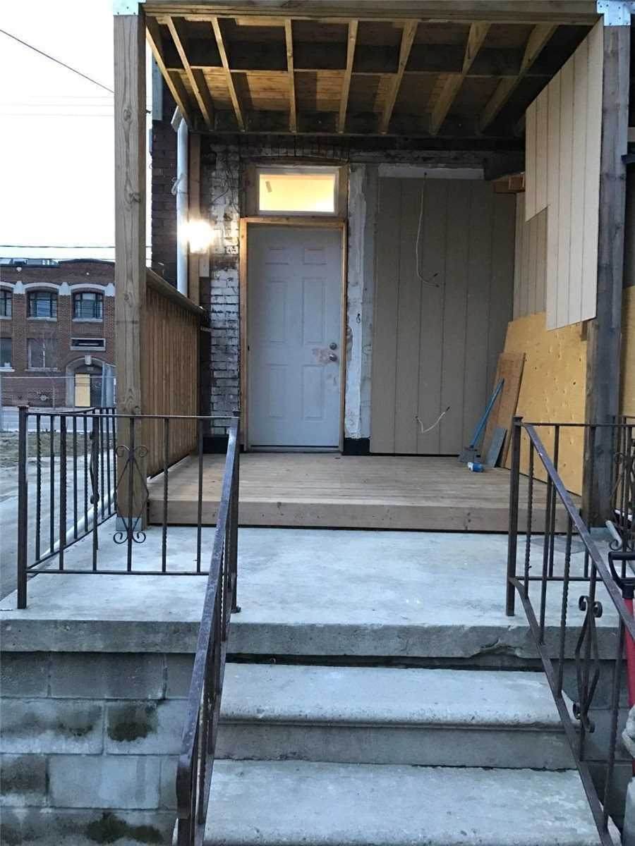 1021 Dupont St - Photo 1