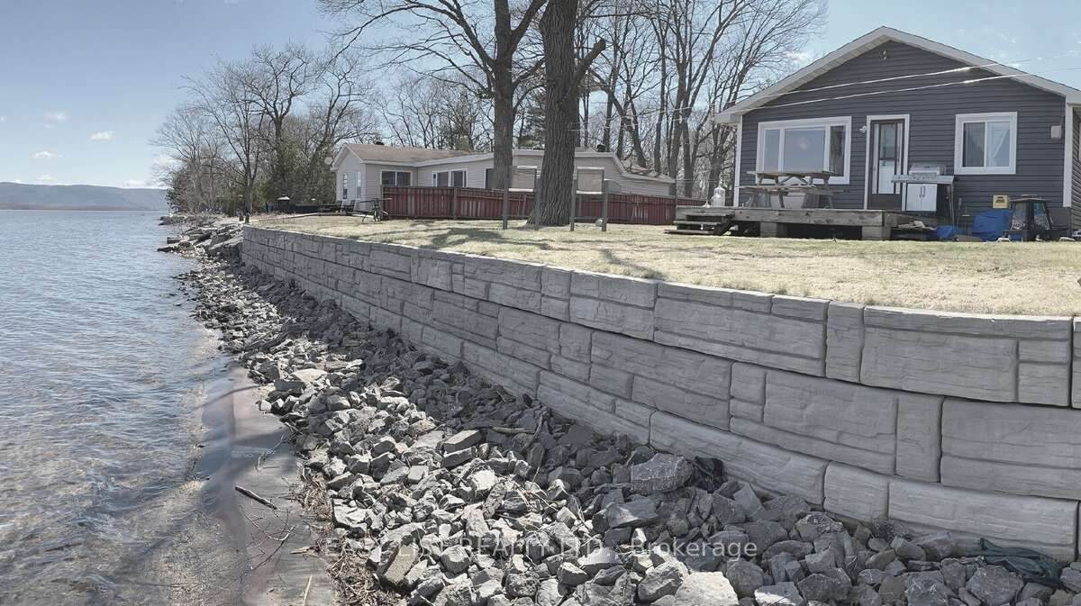 714 Bayview Drive - Photo 1