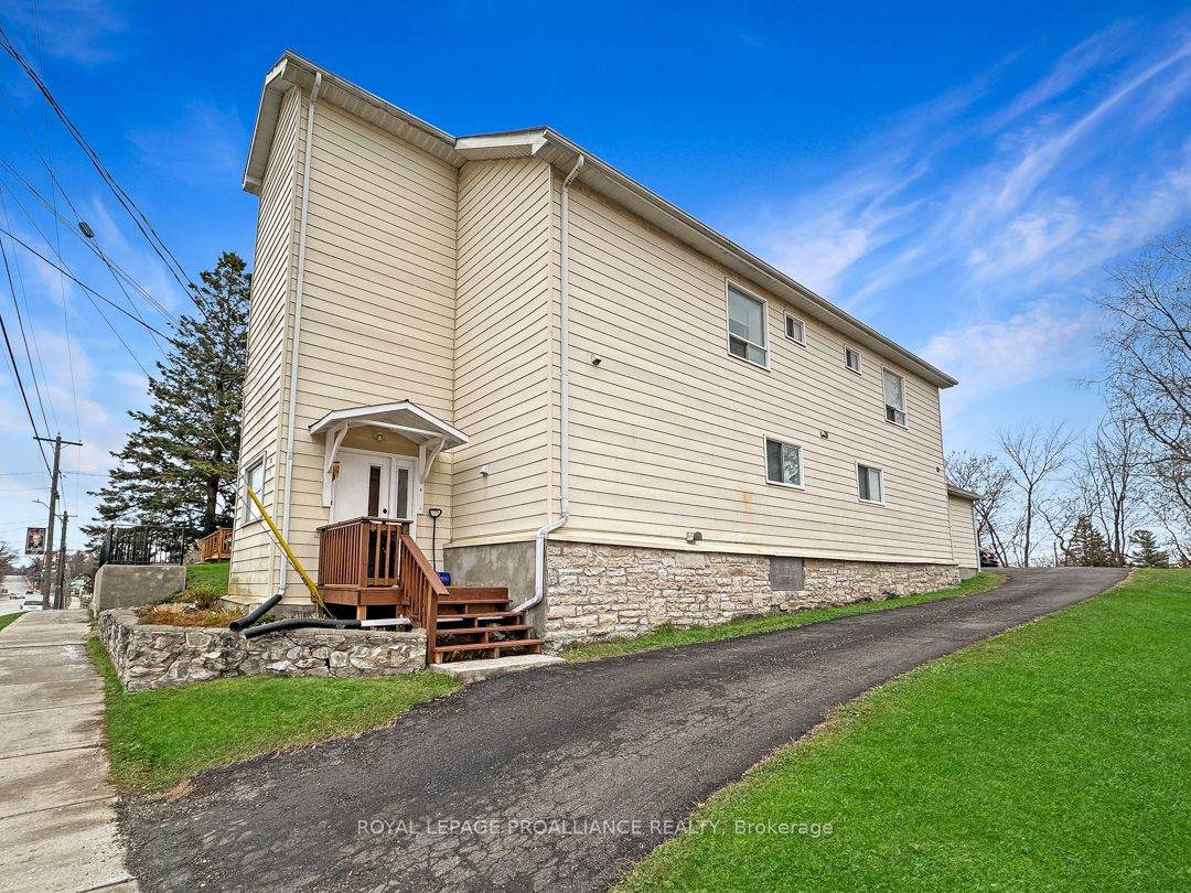 91 St.Lawrence Street - Photo 1
