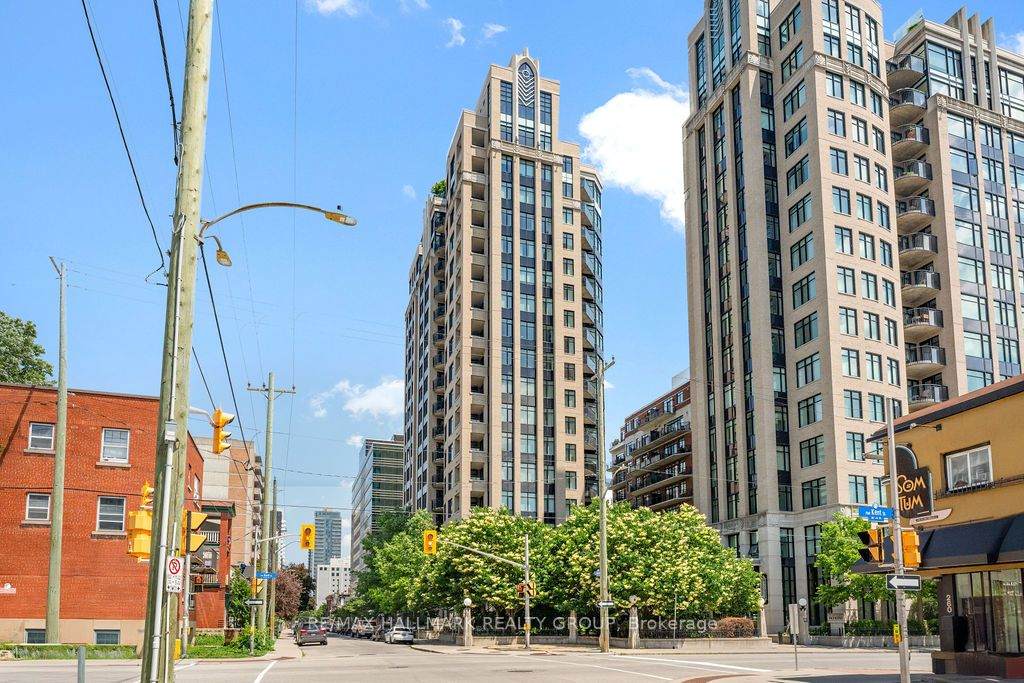 235 Kent Street - Photo 1