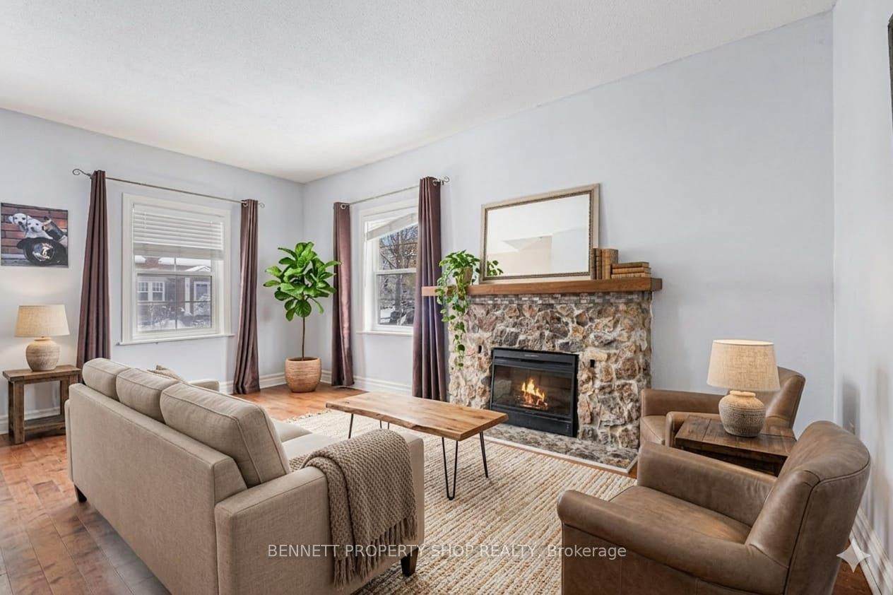https://bt-photos.global.ssl.fastly.net/toronto/orig_boomver_2_X12540928-1.jpg