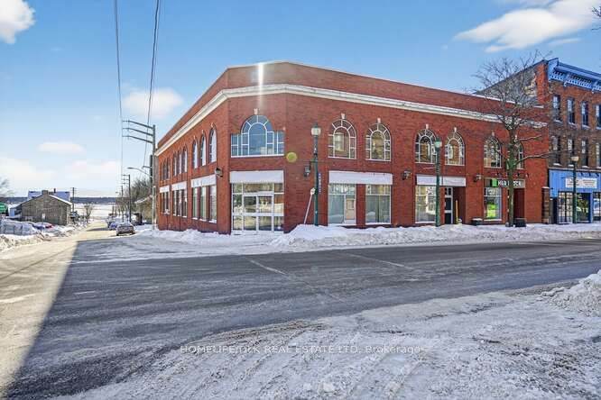 https://bt-photos.global.ssl.fastly.net/toronto/orig_boomver_1_X12753844-1.jpg