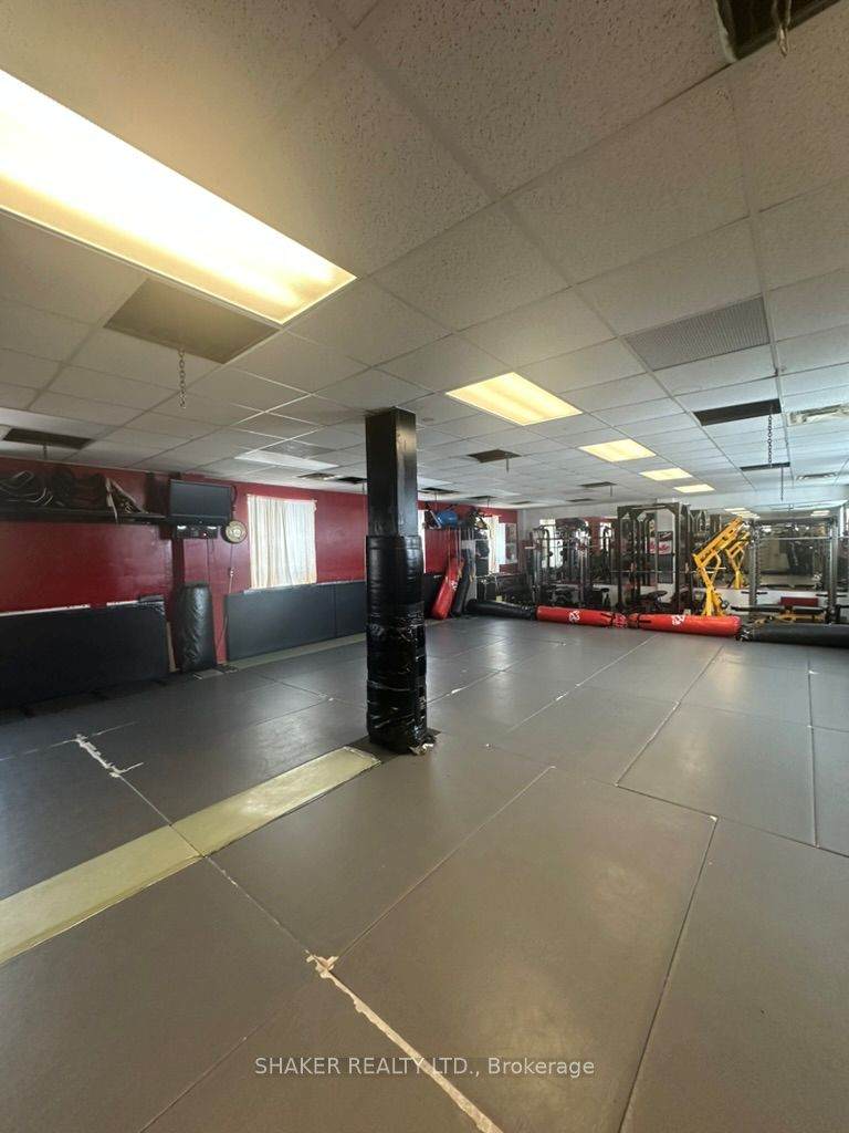https://bt-photos.global.ssl.fastly.net/toronto/orig_boomver_1_X12812126-1.jpg