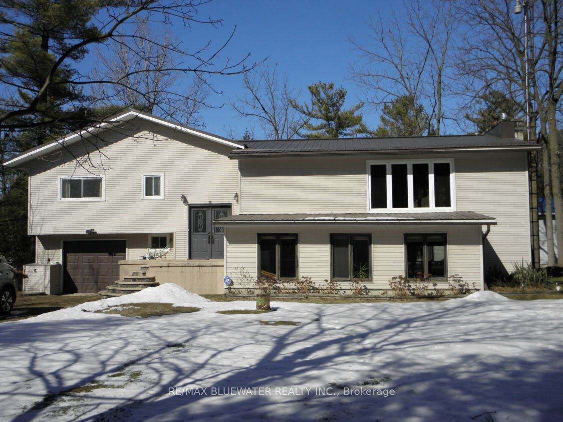 6386 Victoria Avenue - Photo 1