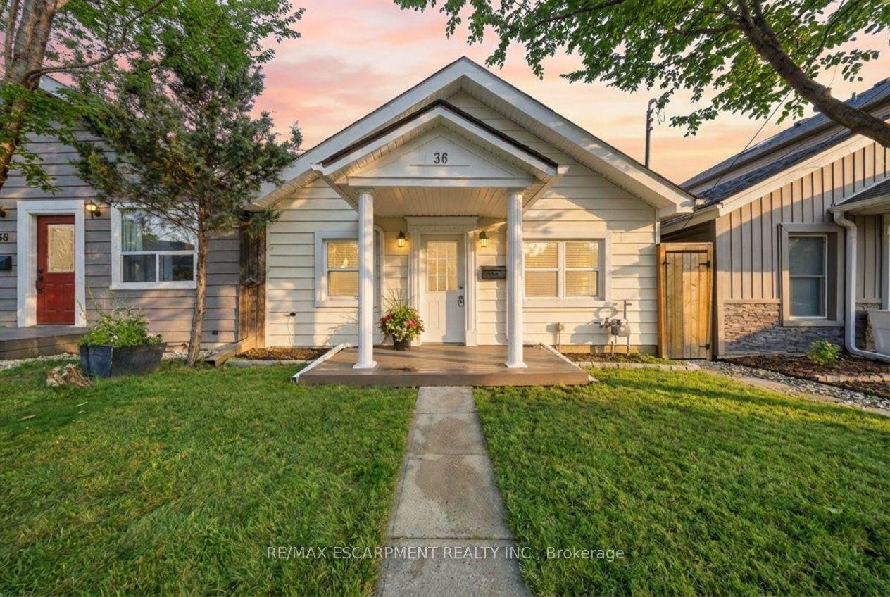36 Queensdale Avenue - Photo 1