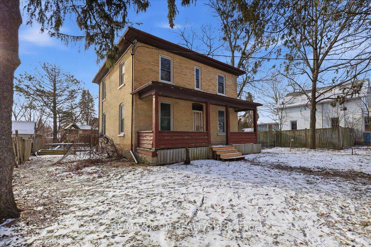 298 Queen Street - Photo 1