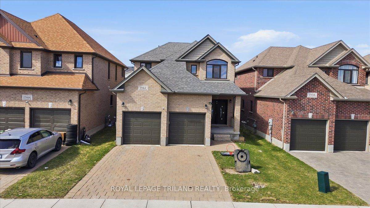 https://bt-photos.global.ssl.fastly.net/toronto/orig_boomver_1_X12949514-1.jpg
