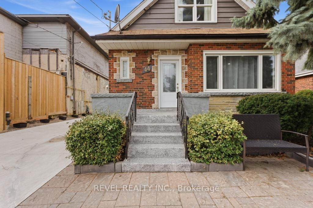 https://bt-photos.global.ssl.fastly.net/toronto/orig_boomver_1_X13007528-1.jpg