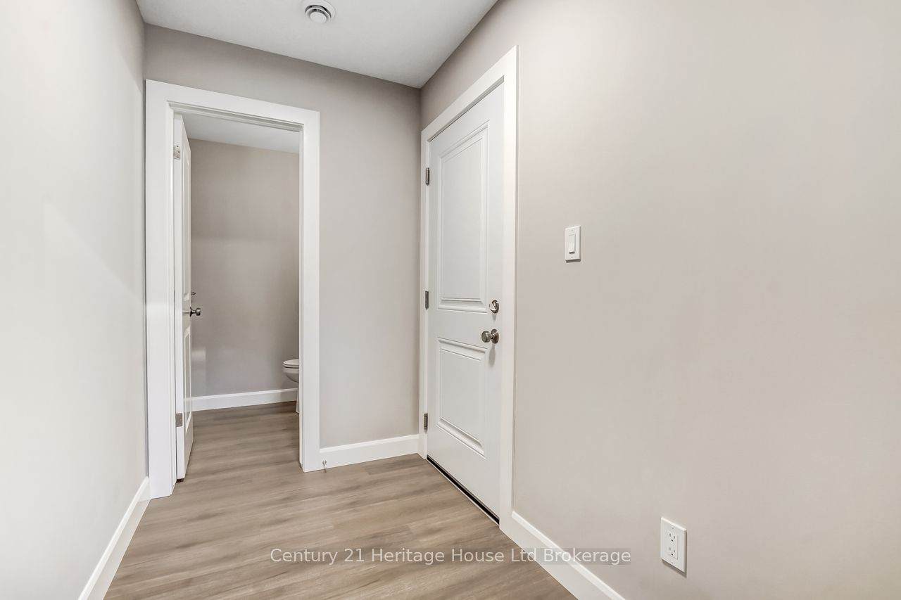 https://bt-photos.global.ssl.fastly.net/toronto/orig_boomver_1_X13083630-1.jpg