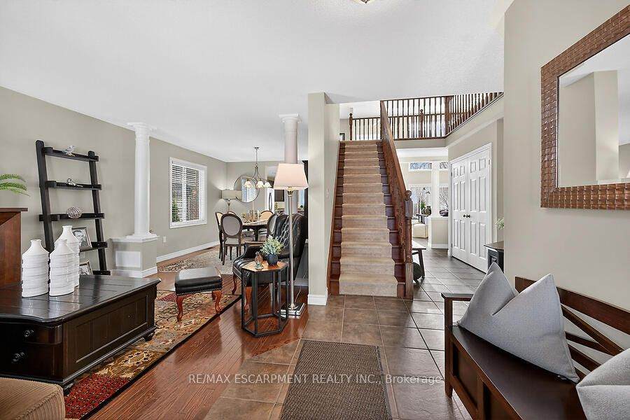 25 Southwood Crescent - Photo 1
